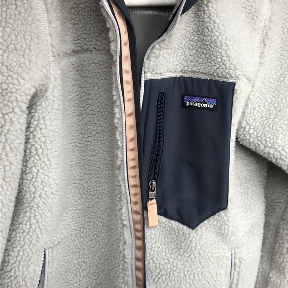 Patagonia Women’s Classic Retro-X Fleece Jacket - Picture 5 of 6